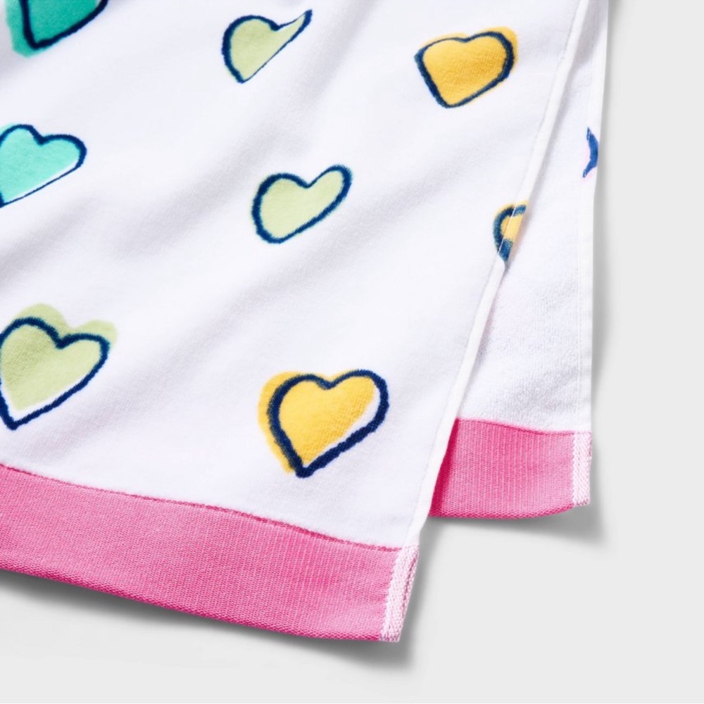 Roller Rabbit Target Disco Hearts Beach Towel NWT - Picture 2 of 3